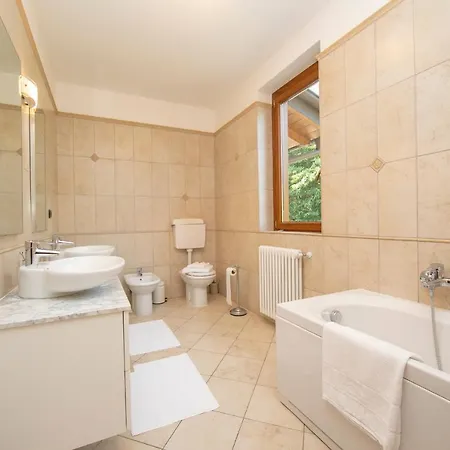 Sleeps 9 Pool Villa *