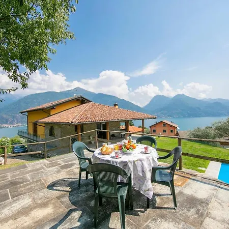 Sleeps 9 Pool Villa *