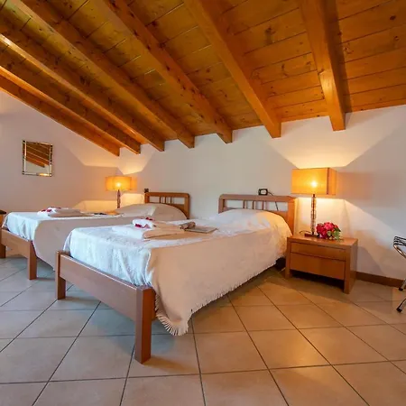 Sleeps 9 Pool Villa
