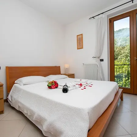 Villa Sleeps 9 Pool *