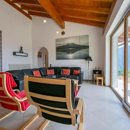 Sleeps 9 Pool Villa